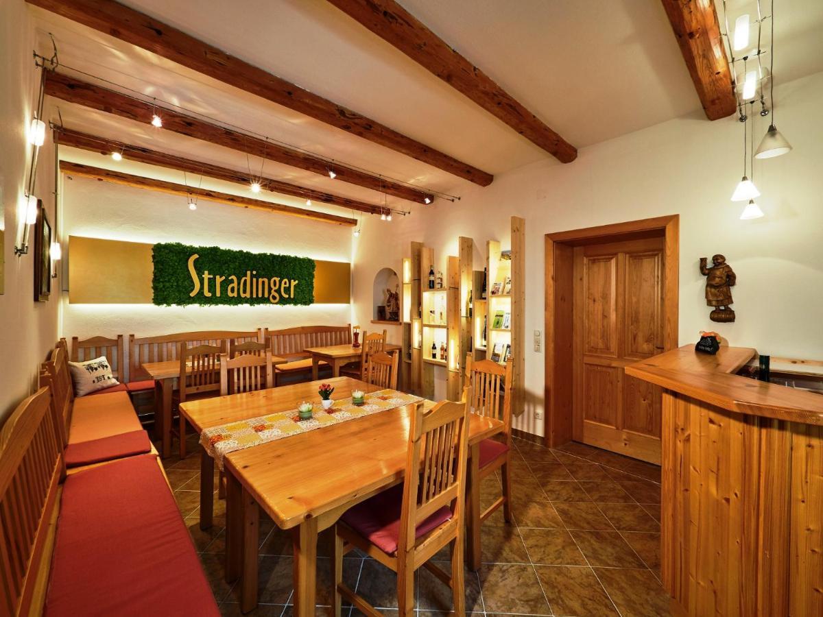 Asbacher Klosterkeller Stratzing Exteriér fotografie